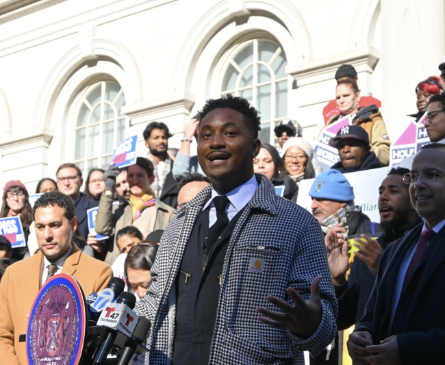 Chi Ossé at the rally at the steps of City Hall before the Nov. 13th vote on the broker fee bill.